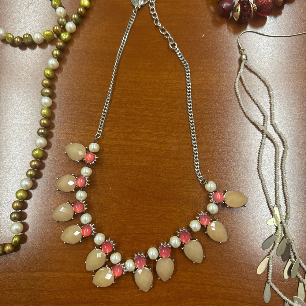 7 count necklace bundle - Picture 2 of 8